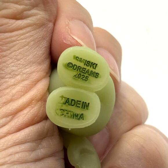 Authentic Smiski Blowing Bubbles Mini Figure from Sunday Series - NEW - Picture 4 of 4